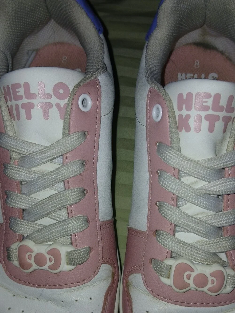 Womens Pink & Purple Hello Kitty Low Top Sneakers Sz: 8